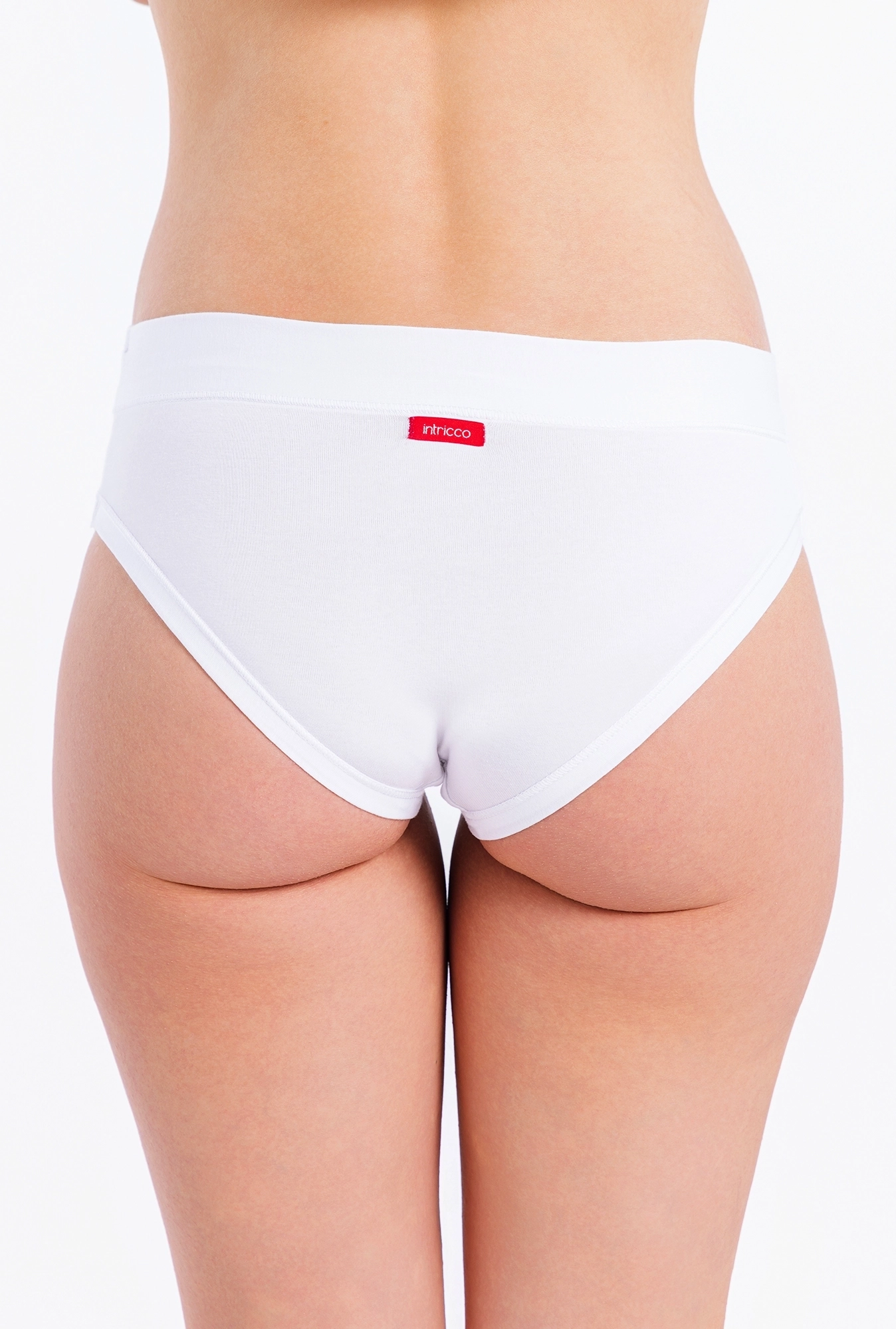 https://api.intricco.croonus.com/croonus-uploads/products_gallery/file/2122/3906/zenski-slip-luna-bela-s-1747640324.webp