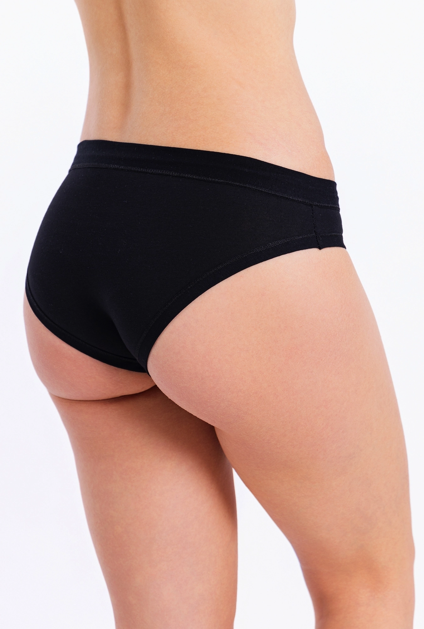 https://api.intricco.croonus.com/croonus-uploads/products_gallery/file/2129/3918/zenski-slip-luna-crna-s-1747640875.webp