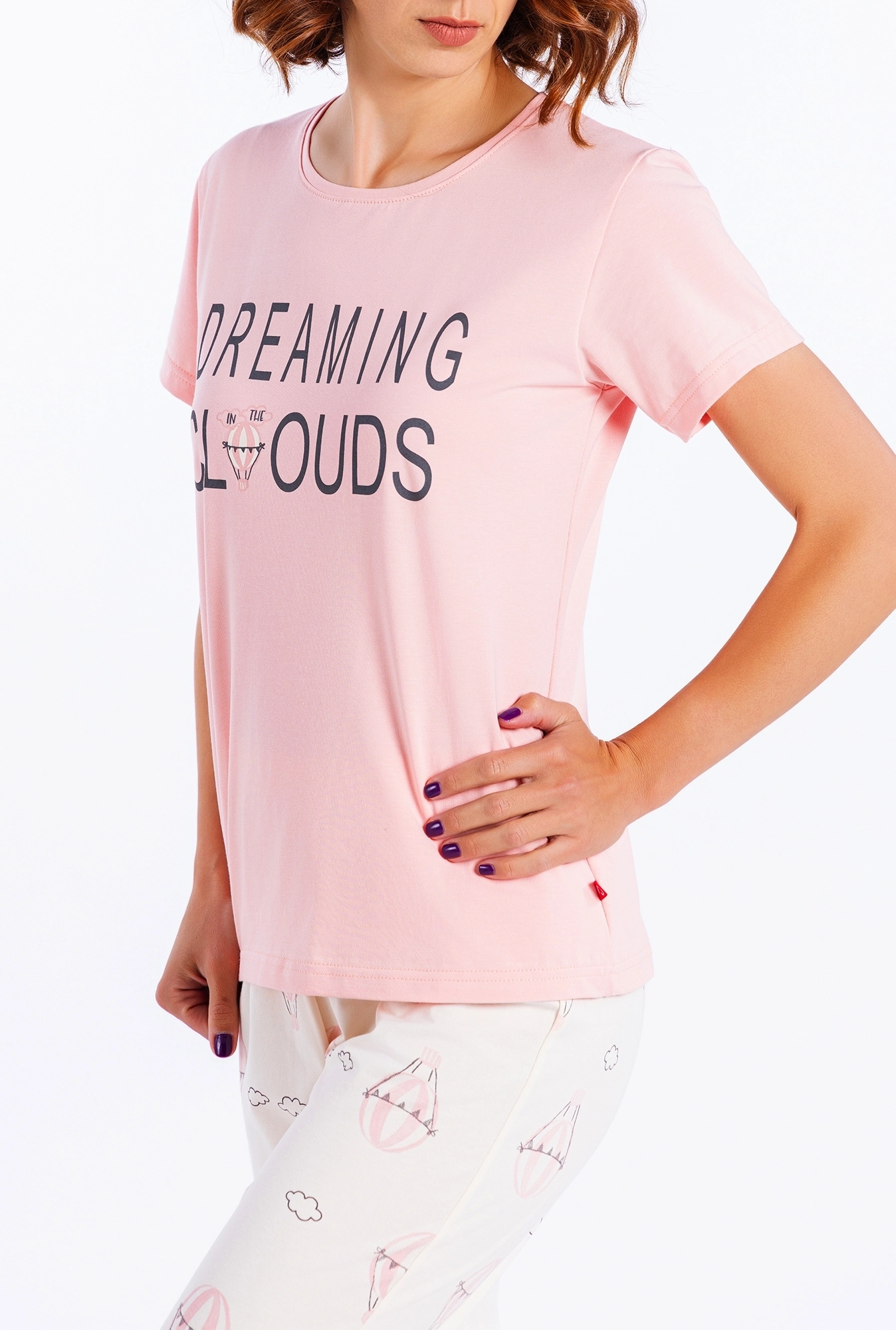 https://api.intricco.croonus.com/croonus-uploads/products_gallery/file/2148/3947/zenska-pidzama-kratkog-rukava-dreaming-clouds-xs-1747650265.webp