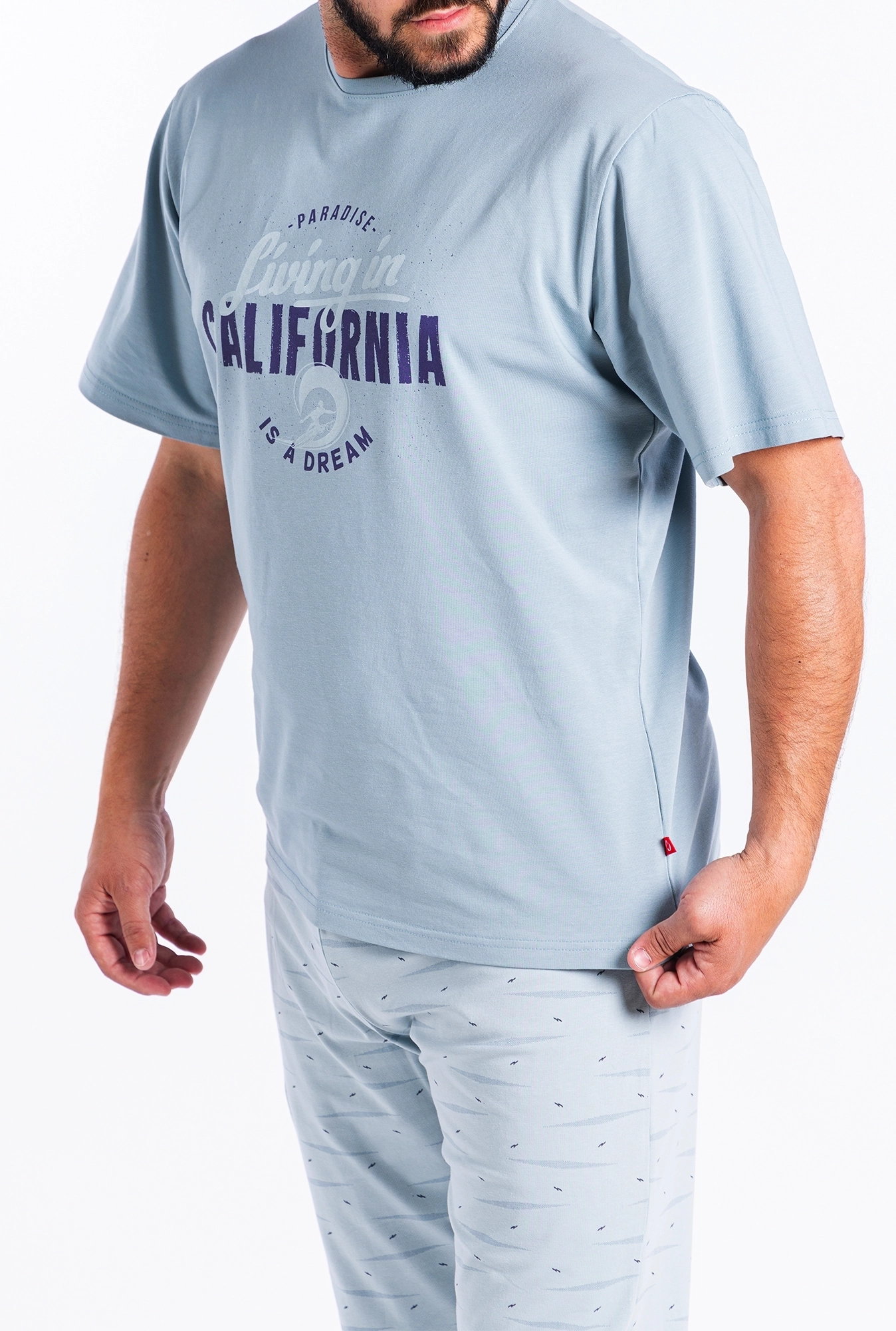 https://api.intricco.croonus.com/croonus-uploads/products_gallery/file/2239/4165/muska-pidzama-kratkog-rukava-living-in-california-s-1747822062.webp