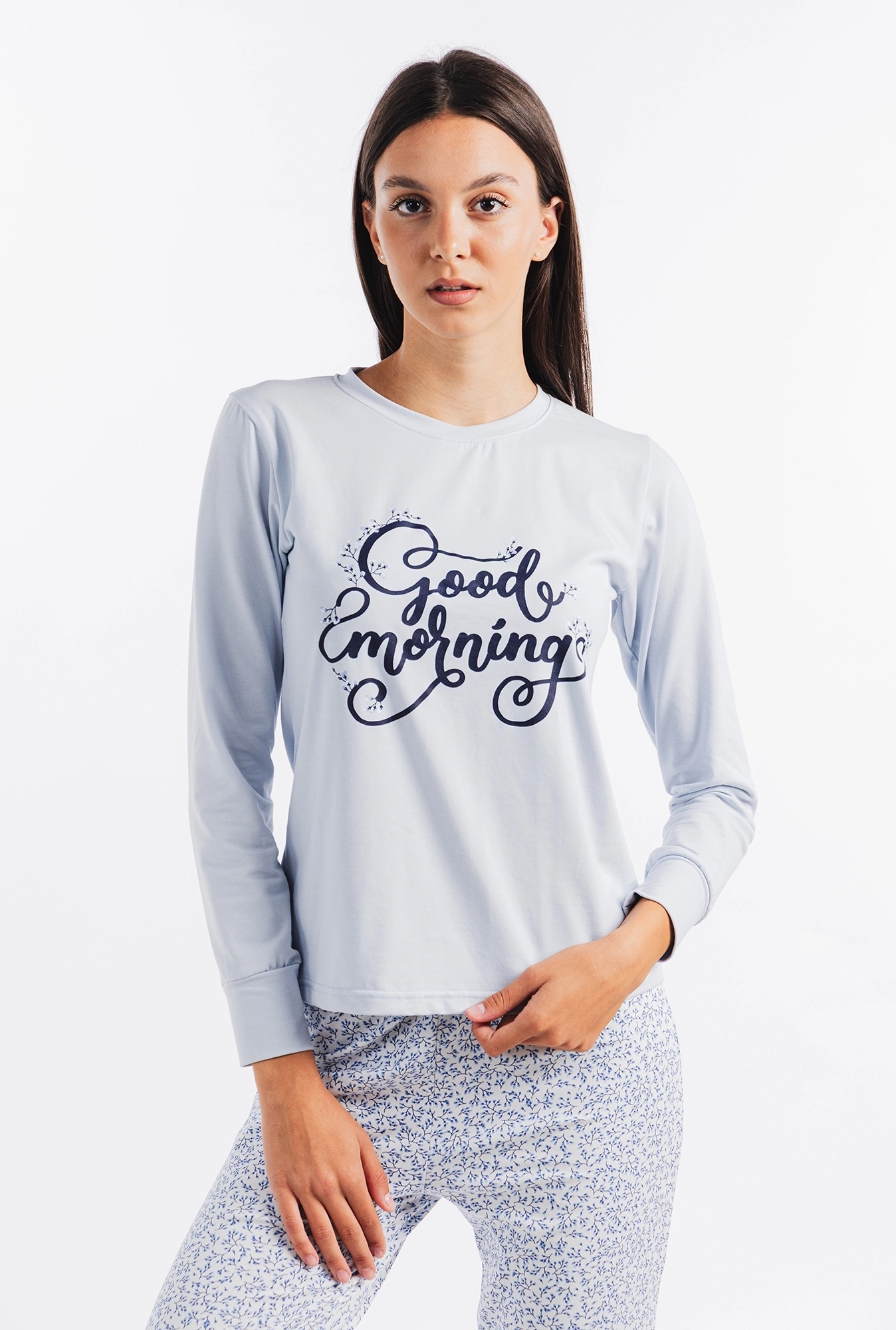https://api.intricco.croonus.com/croonus-uploads/products_gallery/file/2703/4882/zenska-pidzama-good-morning-xs-1759847957.webp
