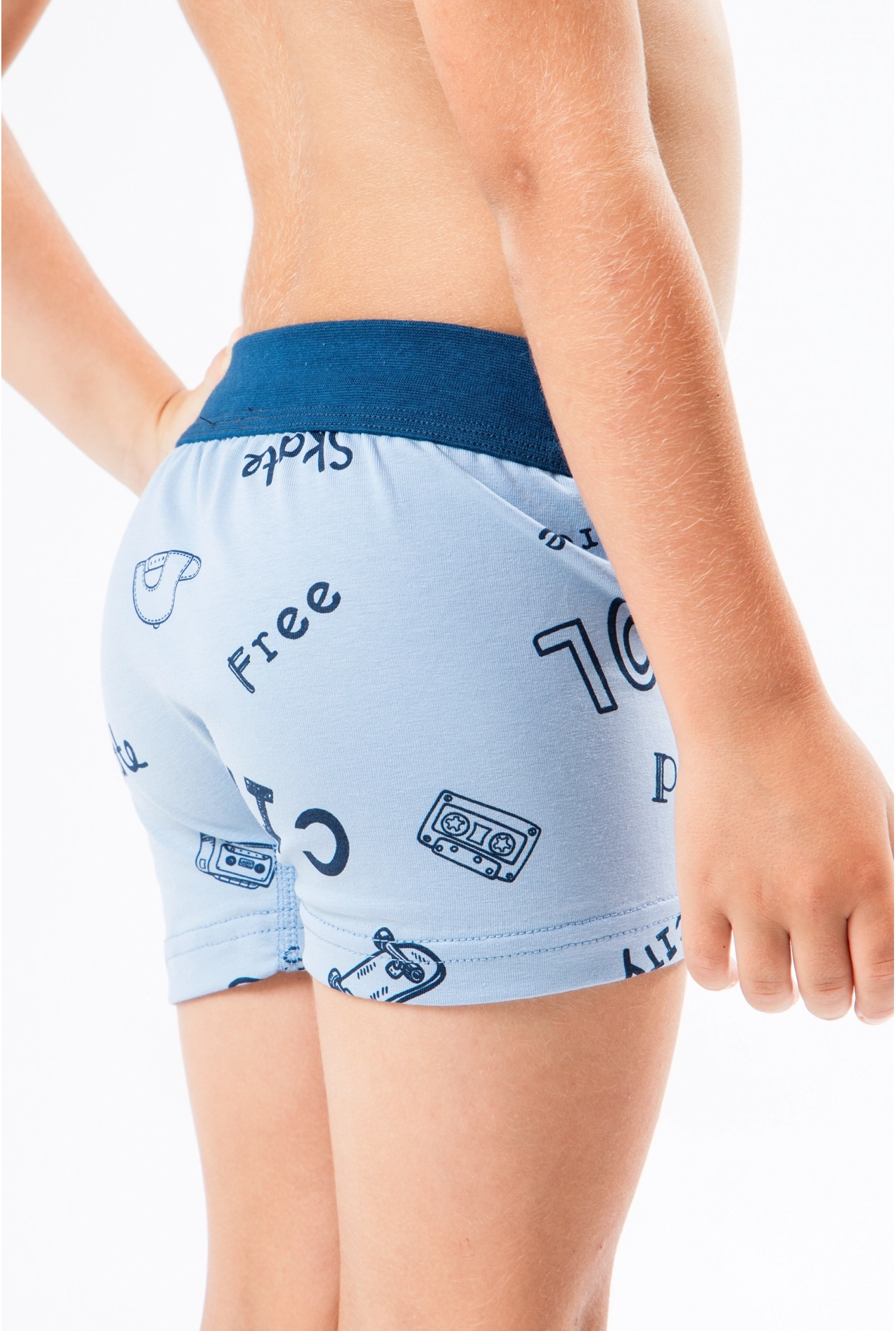 https://api.intricco.croonus.com/croonus-uploads/products_gallery/file/2922/5649/bokserice-za-decake-plavi-print-2-1760516705.webp