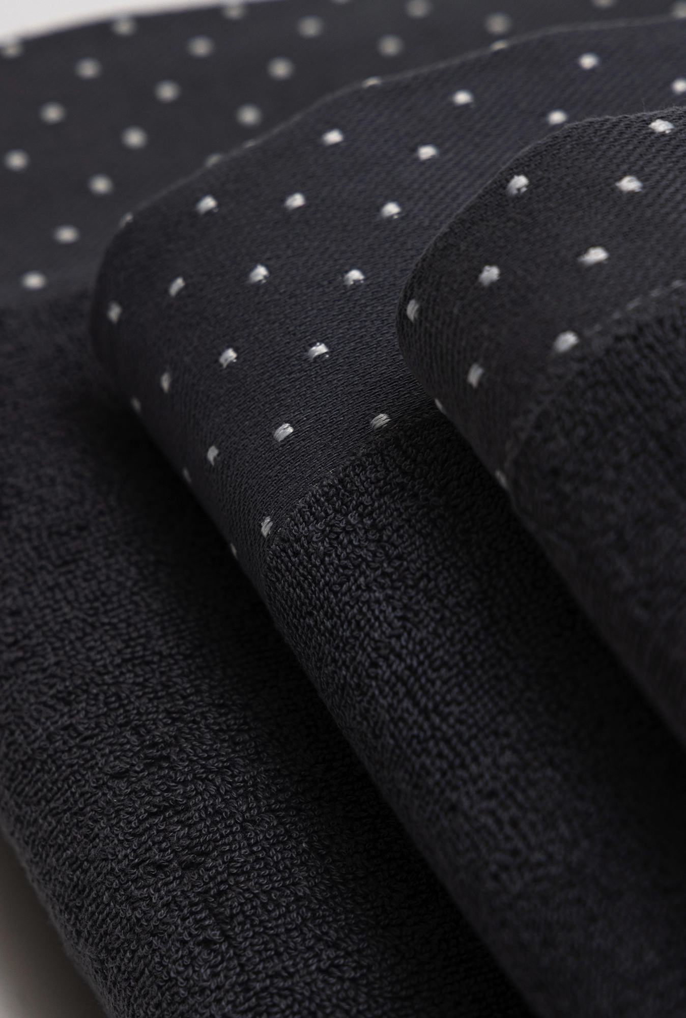 Peškir Smaragd - Crna