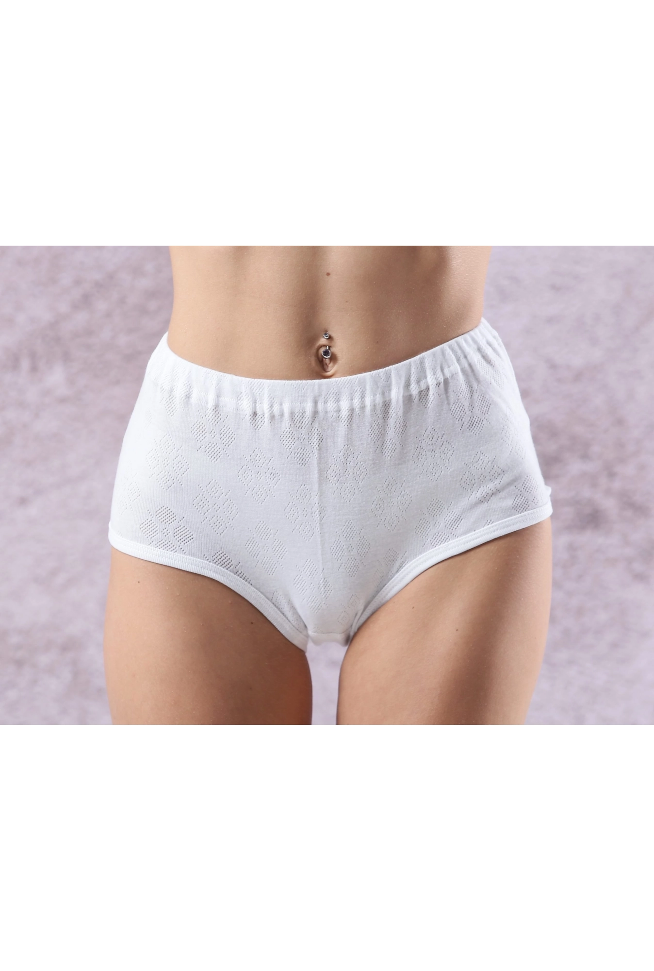 Pamučni ženski slip rupičast - Bela