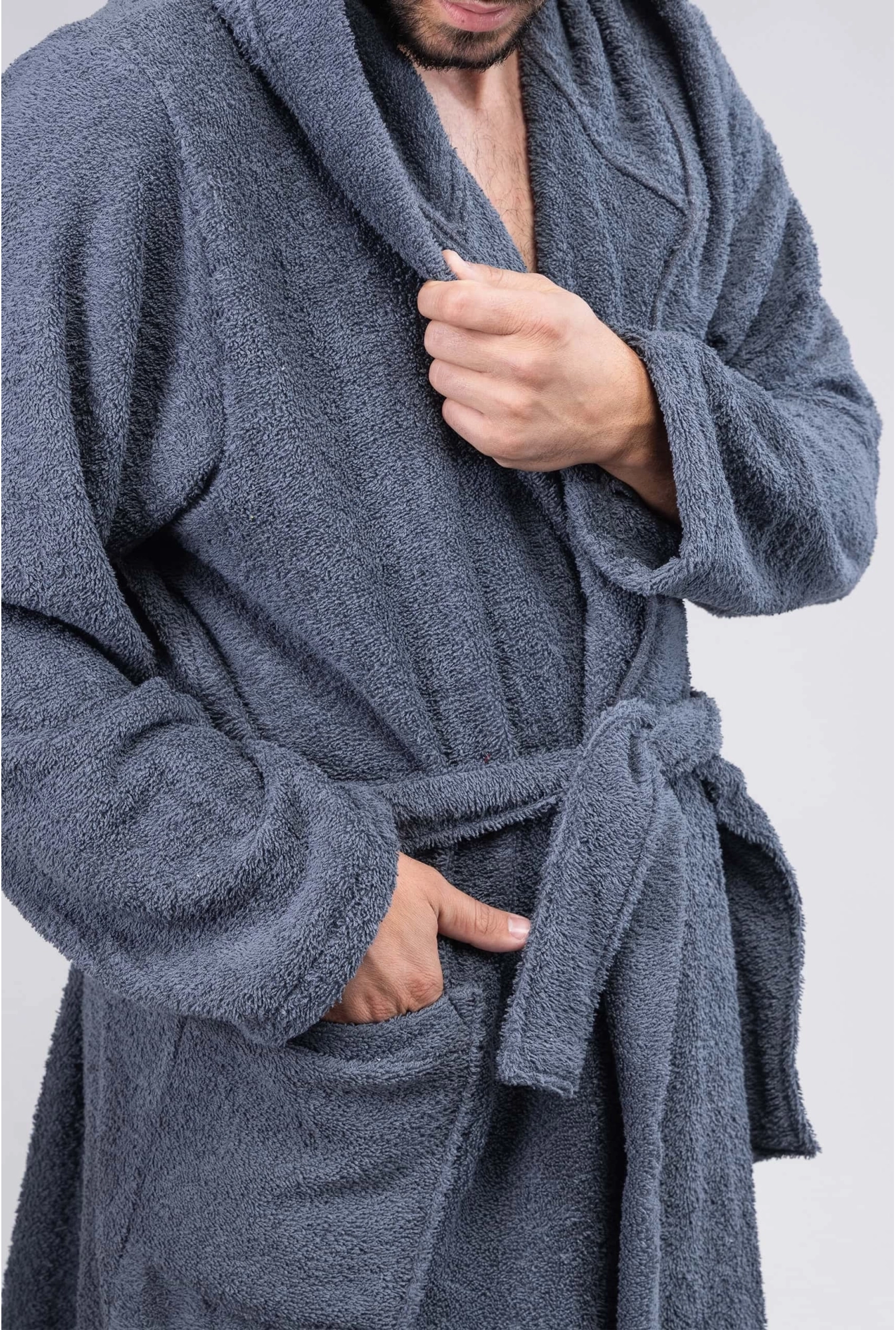 https://api.intricco.croonus.com/croonus-uploads/products_gallery/file/536/857/muski-bade-mantil-teget-s-1745514203.webp